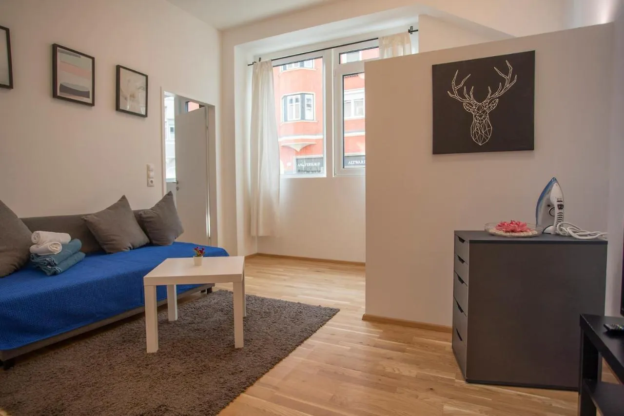 Cozy 1-Bedroom Apartment In Innsbruck Center 0*,